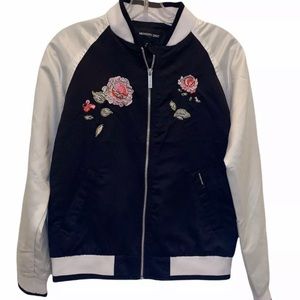 VTG Members Only Women's Black And White Floral Embroidered SZ 16 Jacket